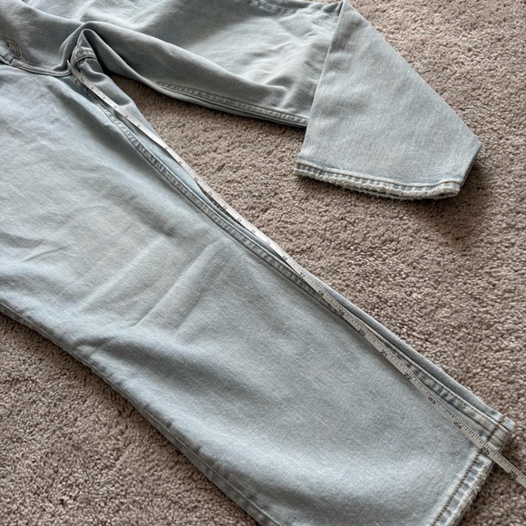 Abercrombie & Fitch The Skinny High Rise Curve Love Short Jean Light Wash 34/18s - Picture 6 of 6